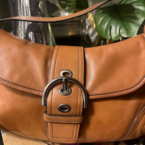 COACH Vintage Tan Leather Bag. EUC - Picture 8 of 14